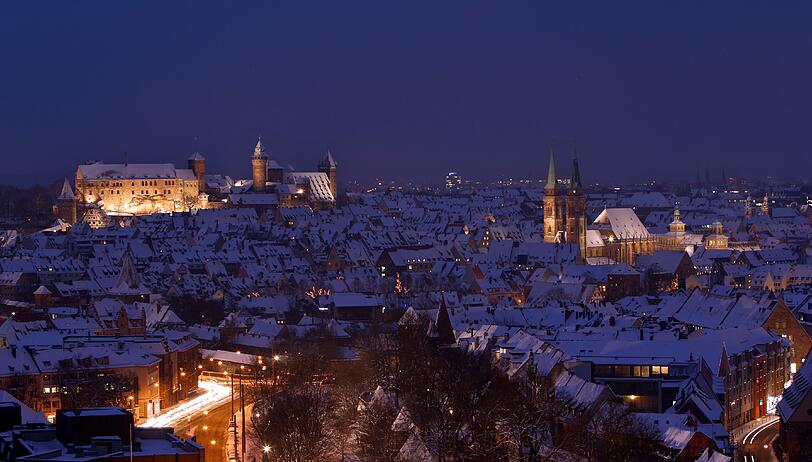 Ob im Winter oder im Sommer: Die Lichtexperten Susanne Wenninger und Norbert Hirschmann setzen die Nürnberger Altstadt in Szene wenn es dunkel wird.