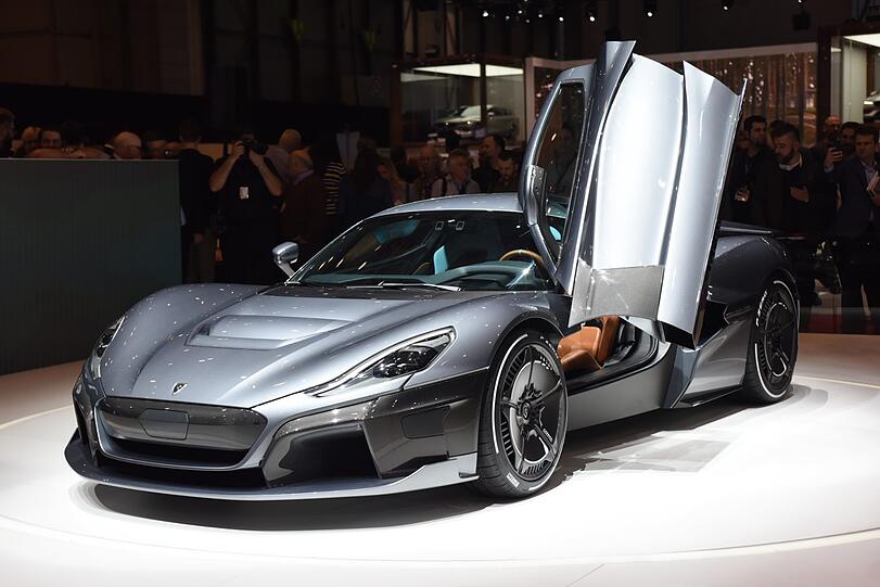 Laut, schnell und wahnsinnig teuer - die Highlights vom Genfer Autosalon. Klicken Sie sich durch!
