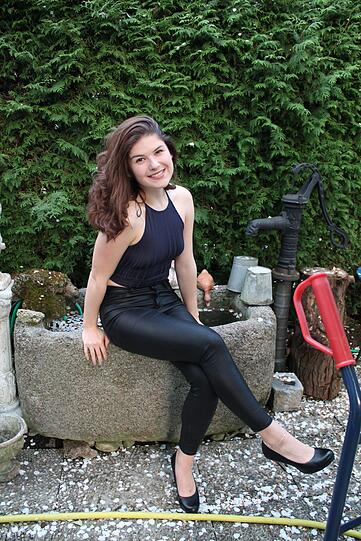Sabrina (21)