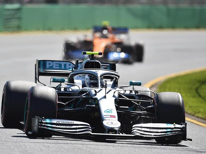 Lewis Hamilton fuhr beim Trainingsauftakt die schnellste Runde.