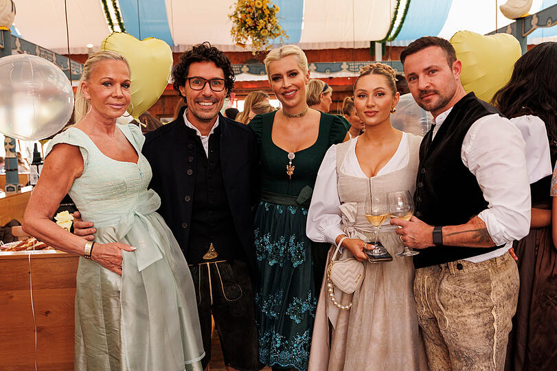 Birgit Fischer-Höper, Boris Entrup, Verena Kerth sowie Sissi und Ben Melzer