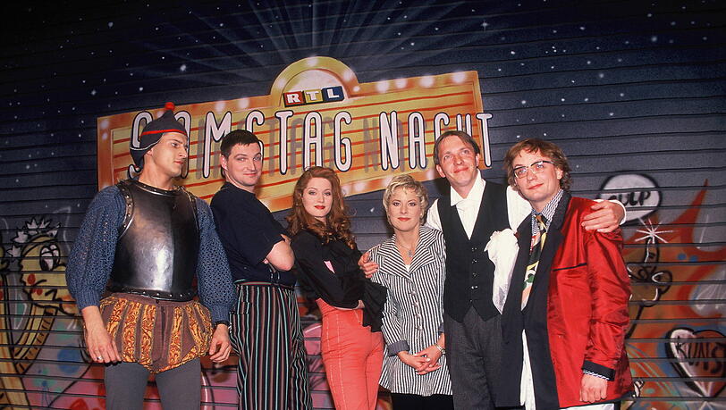 Esther Schweins (3. v. l.) bei "RTL Samstag Nacht" im April 1994. Esther Schweins (3. v. l.) bei "RTL Samstag Nacht" im April 1994.