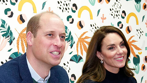 Prinz William und seine Frau Kate schweigen weiter zu Harrys Biografie – ihre Doppelgänger zeigen ihre Meinung zu dem Buch viel offener.