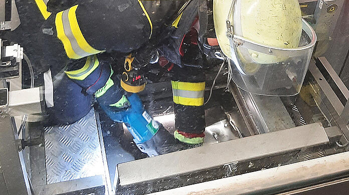 Zum zweiten Mal binnen vier Tage musste die Feuerwehr Personen befreien, die in einem Aufzug am Ostbahnhof steckengeblieben sind.