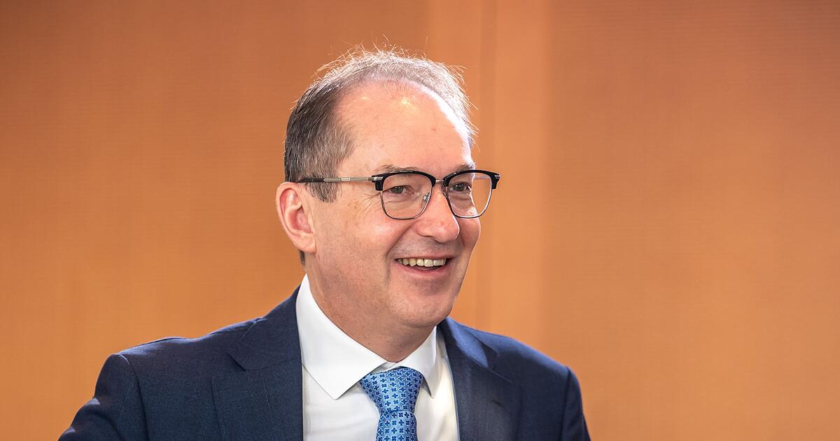 Dobrindt-fordert-mehr-Befugnisse-f-r-Verfassungsschutz