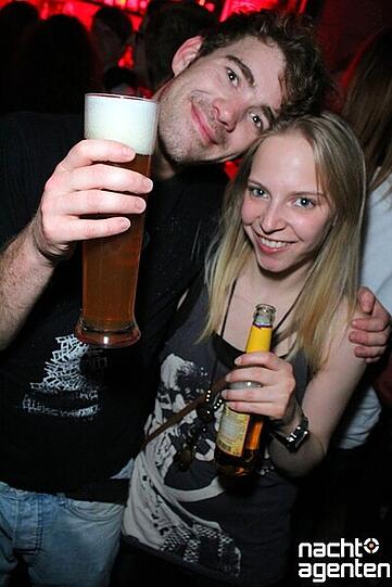 Da ging's ab: am Donnerstag hatte das Harry Klein "Ein Herz für... Pitchbar Records". Mehr Bilder unter: www.nachtagenten.de