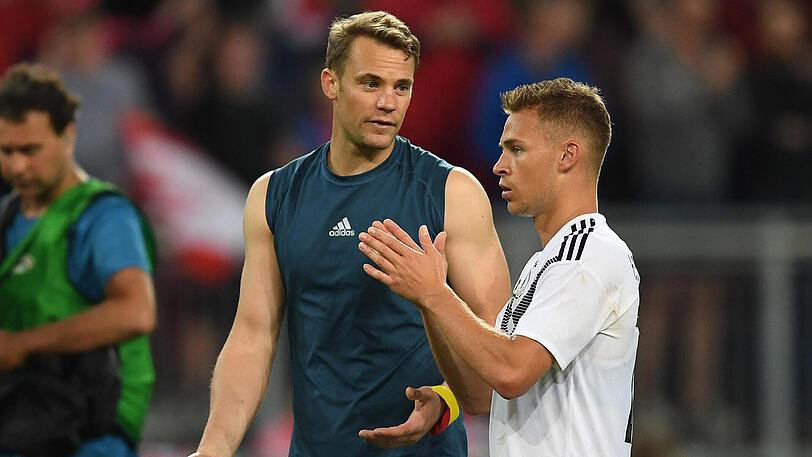 Zwei von insgesamt elf WM-Spielern in Diensten des FC Bayern: Manuel Neuer (l.) und Joshua Kimmich.
