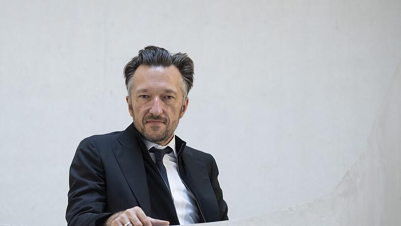 Lukas Bärfuss kuratiert in diesem Jahr das "Forum" auf dem Literaturfest. Lukas Bärfuss kuratiert in diesem Jahr das "Forum" auf dem Literaturfest.