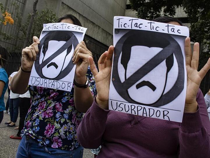 Protestplakate: Tickt die Uhr wirklich für Staatspräsident Maduro?
