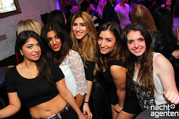 Die besten Partybilder vom Samstag. Hier aus dem Crown's Club.