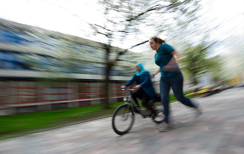 Auf dem Fahrrad ins Leben: Die Bilder.