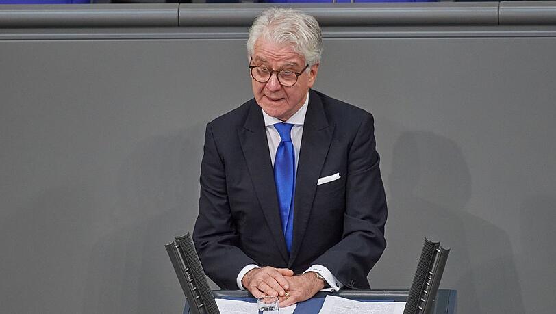 Marcel Reif bei seiner Rede im Bundestag im Januar 2024. Marcel Reif bei seiner Rede im Bundestag im Januar 2024.