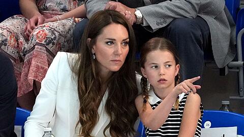 Herzogin Kate und ihre Tochter Prinzessin Charlotte bei den Commonwealth Games.