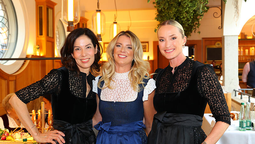 Die Gastgeberinnen: Chirurgin Dr. Caroline Kim, Wirtin Franziska Reichert und Journalistin Petra Winter Die Gastgeberinnen: Chirurgin Dr. Caroline Kim, Wirtin Franziska Reichert und Journalistin Petra Winter