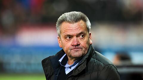 Ein selbstkritischer Haching-Präsident: "Den Schuh müssen wir uns selbst anziehen", sagt Manni Schwabl zur Spielabsage.