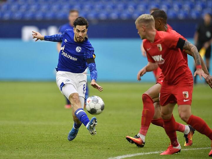 Verletzte sich gegen Augsburg schwer: Schalkes Suat Serdar.