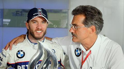 BMW-Motorsportdirektor Mario Theissen setzt auch 2009 auf Nick Heidfeld (l).
