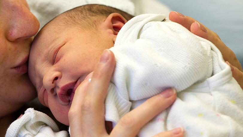 Trotz steigender Geburtenzahlen werden die Bayern immer weniger. Trotz steigender Geburtenzahlen werden die Bayern immer weniger.