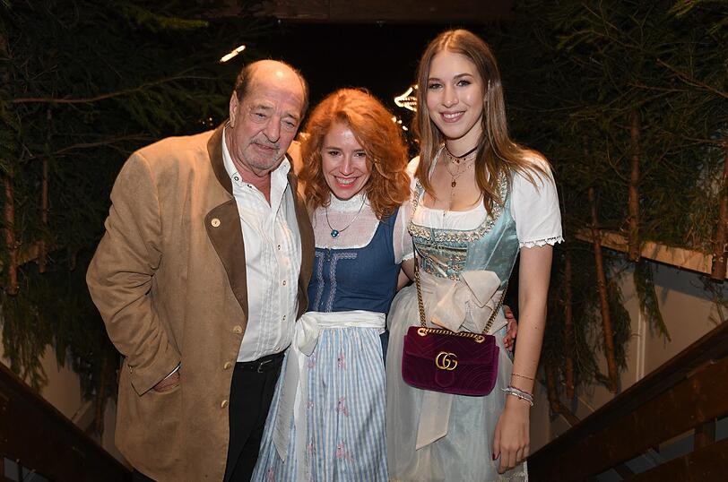 Komponist Ralph Siegel, seine Freundin Laura Käfer und seiner Tochter Alana Siegel