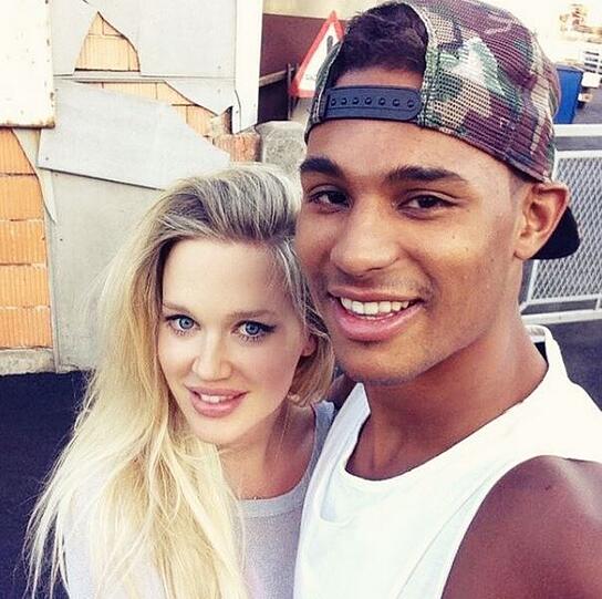 Hochzeit! Rubin Okotie hat seine Vanessa Küstner geheiratet.