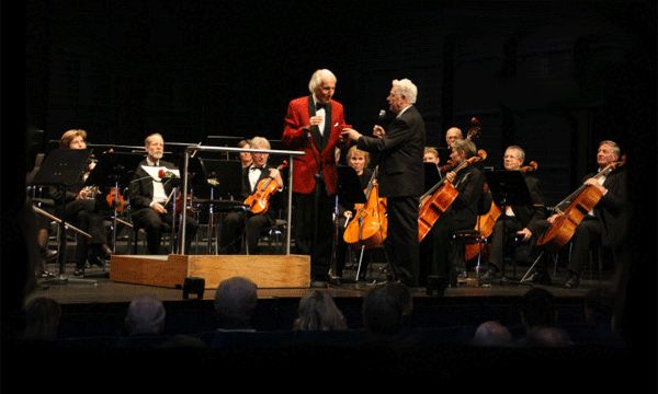 Das Münchner Ärzteorchester spielt in Fürstenried.