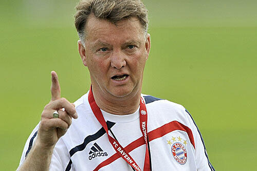 Bester Laune nach dem 1:0 im Halbfinale gegen Lyon: Bayern-Coach Louis van Gaal.