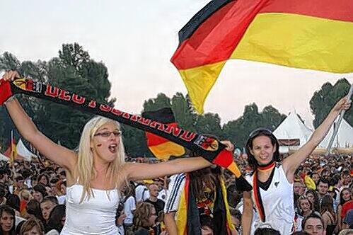 Gute Stimmung bei den Fans, den Veranstaltern und der Polizei: Trotz der Massen gab es für die Ordnungshüter wenig zu tun.