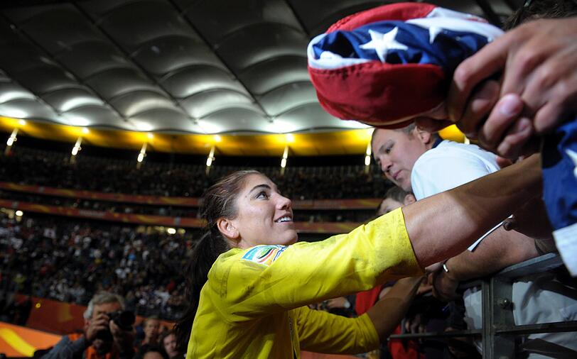 Schöne Hope Solo: So trauert die Amerikanerin nach dem verlorenem Finale gegen Japan