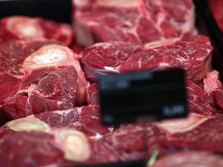 Laut einer aktuellen Umfrage ist für gut 60 Prozent der Bundesbürger der Ursprung von Lebensmitteln das entscheidende Auswahlkriterium im Supermarkt.