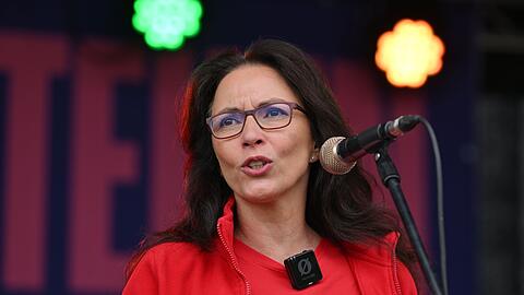 DGB-Chefin Yasmin Fahimi fordert die Regierung auf, die Sorgen der Menschen ernst zu nehmen. (Archivfoto)