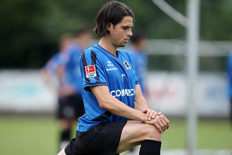 Die Löwen haben Quartier in Maria Taferl (Niederösterreich) bezogen. Bis 1. Juli bereitet sich der TSV 1860 dort auf die neue Saison vor. Die ersten Bilder vom Ort, dem Trainingsplatz, dem Quartier.