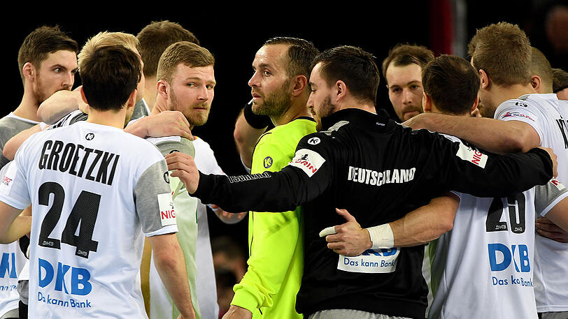 Die deutschen Handballer nach dem Spiel gegen Mazedonien.
