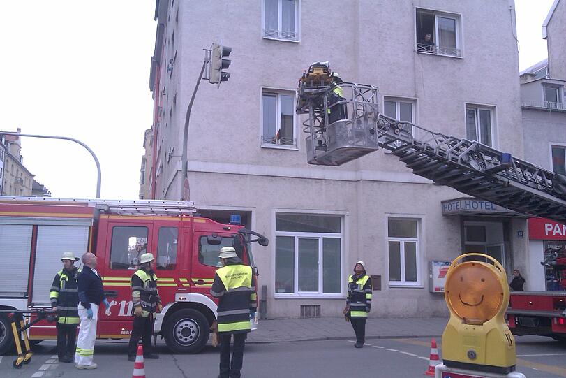Spektakuläre Rettung in der Ludwigsvorstadt: Die Bilder vom Einsatz.