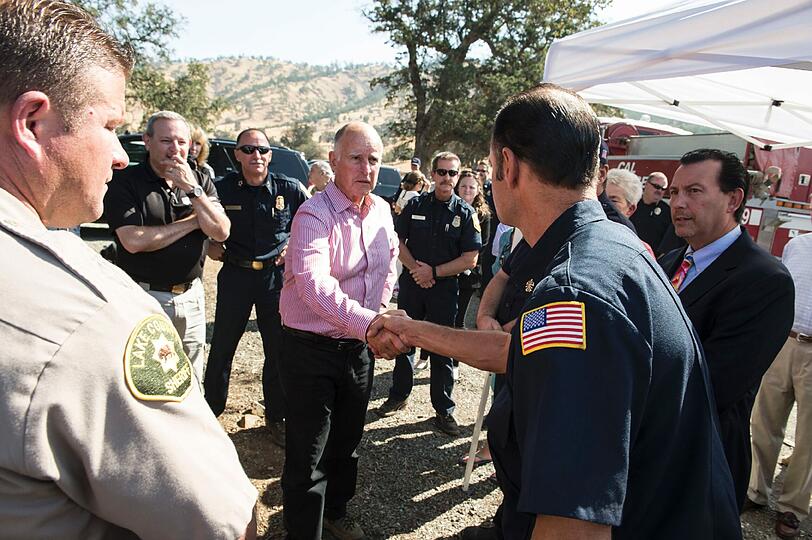 Es seien noch schlimmere Feuerkatastrophen zu befürchten, warnte Jerry Brown.