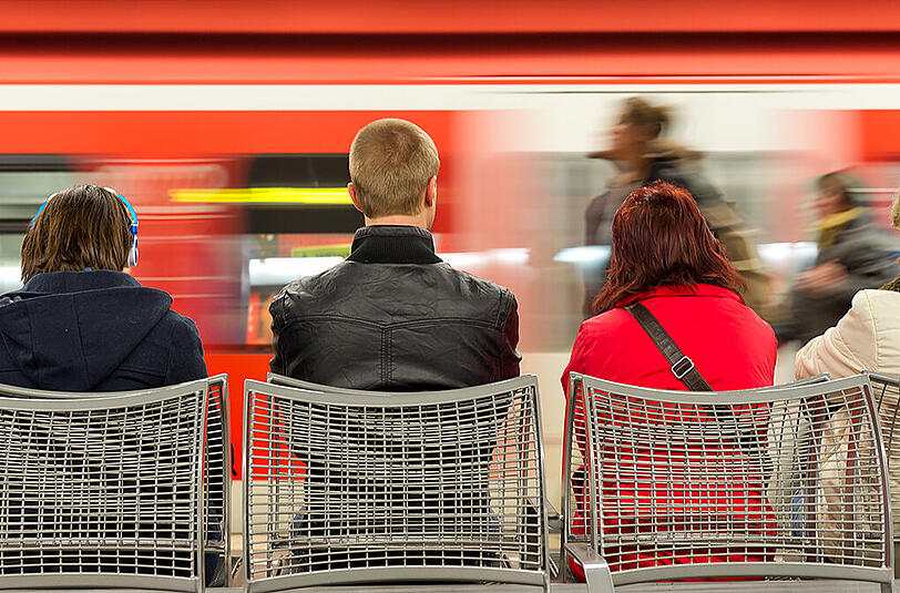 Im Schnitt fährt an jedem zweiten Tag eine S-Bahn einfach durch. Die Fahrgäste und Pendler bleiben im wahrsten Sinne des Wortes sitzen.