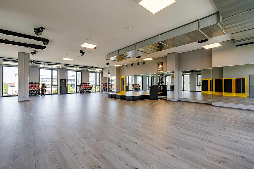 In der Mitgliedschaft inklusive sind auch die Live-Fitnesskurse. FIT STAR bietet deutschlandweit monatlich über 1500 Kursstunden der originalen Kursformate von Les Mills, ZUMBA, Yoga und vielen mehr an.