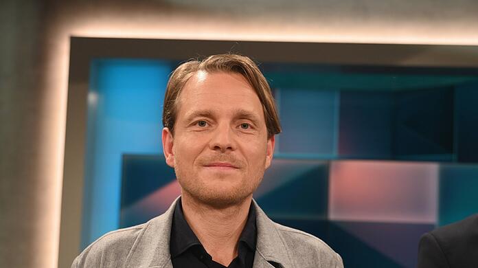 Sebastian Klein war für viele Jahre reich – und erkannte darin ein Problem für die Demokratie. Er ist Teil der Initiative "tax me now", die sich für mehr Steuergerechtigkeit einsetzt.