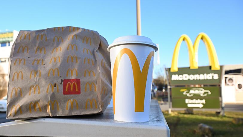 Die Deutsche Umwelthilfe verklagt die Burgerkette McDonald's mit dem Vorwurf des "Greenwashing". (Archiv)