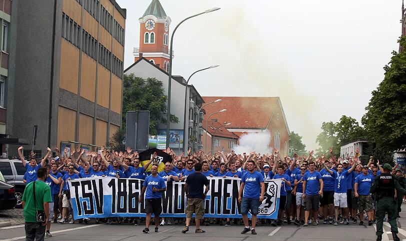 Die Löwen sind da! Die Bilder vor dem Amateurderby im Grünwalder Stadion.