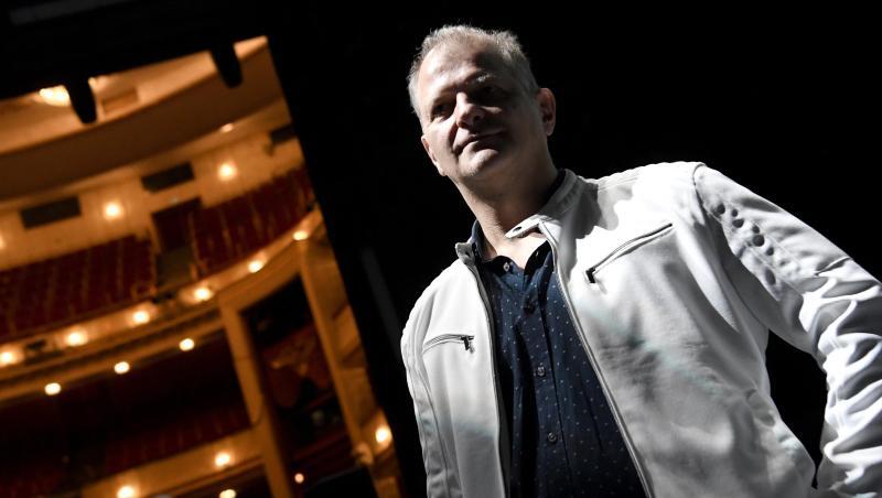 Martin Kusej, designierter Direktor am Burgtheater Wien, steht im Burgtheater. Foto: Hans Klaus Techt/APA Martin Kusej, designierter Direktor am Burgtheater Wien, steht im Burgtheater. Foto: Hans Klaus Techt/APA