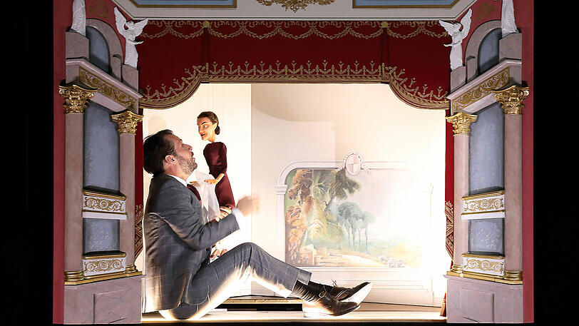 Die Bayerische Staatsoper en miniture: In der Neu-Inszenierung von "Le nozze di Figaro" spielen die Puppen nur anfangs eine Rolle.