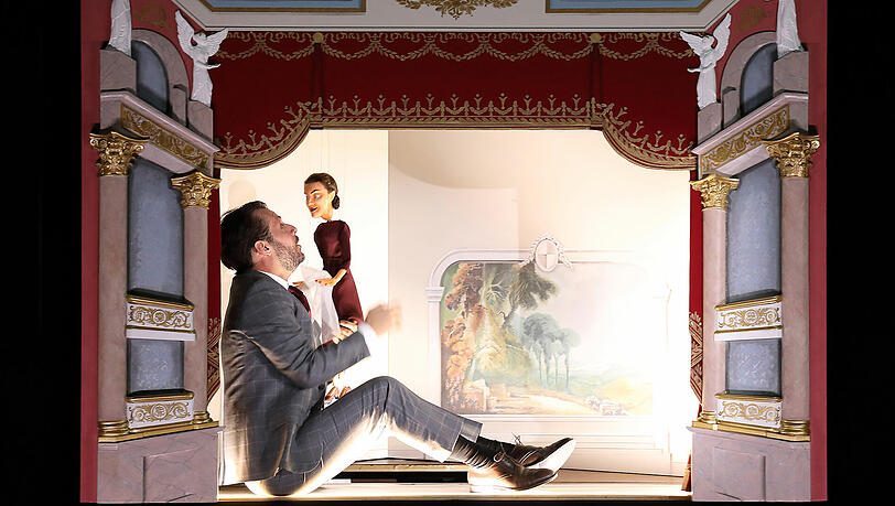Die Bayerische Staatsoper en miniture: In der Neu-Inszenierung von "Le nozze di Figaro" spielen die Puppen nur anfangs eine Rolle. Die Bayerische Staatsoper en miniture: In der Neu-Inszenierung von "Le nozze di Figaro" spielen die Puppen nur anfangs eine Rolle.