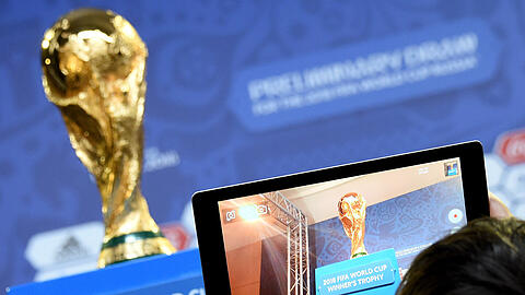 Das Objekt der Begierde: Der WM-Pokal.