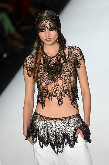 Tag für Tag präsentieren die Models bei der Fashion Week in Berlin atemberaubende Outfits - hier sehen Sie die besten Bilder vom Catwalk.