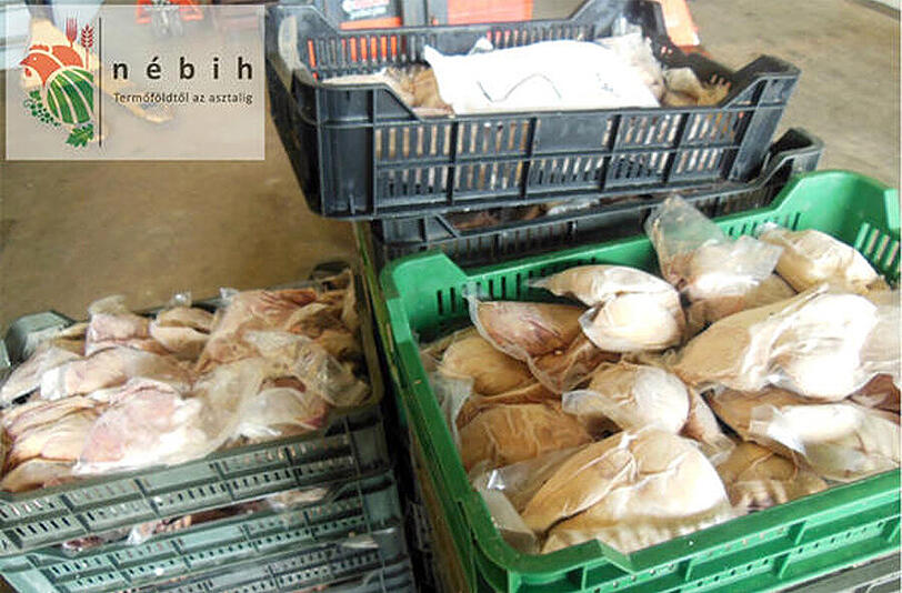 Ungarische Ermittler stellten mehr als zwei Tonnen Entenfleisch sicher, das als teure Entenstopfleber ("Foie gras") verkauft werden sollte.