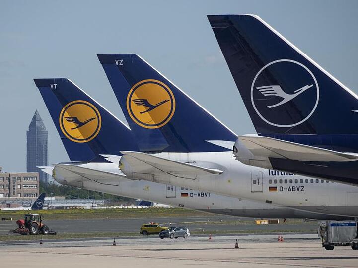 Stillgelegte Passagiermaschinen der Lufthansa.