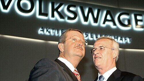 Porsche-Chef Wendelin Wiedeking (l.) mit dem VW-Vorstandsvorsitzenden Martin Winterkorn Porsche-Chef Wendelin Wiedeking (l.) mit dem VW-Vorstandsvorsitzenden Martin Winterkorn