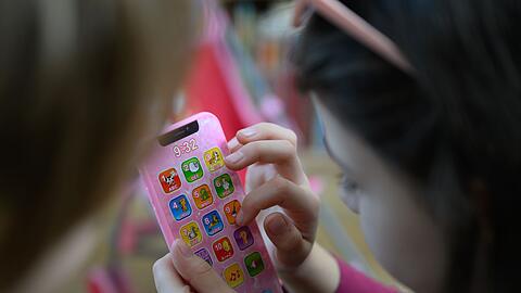 Für Kinderspielzeug in der EU gelten in einigen Jahren strengere Vorgaben. (Symbolbild)