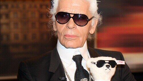 Karl Lagerfeld mit Lagerfeld-Bär