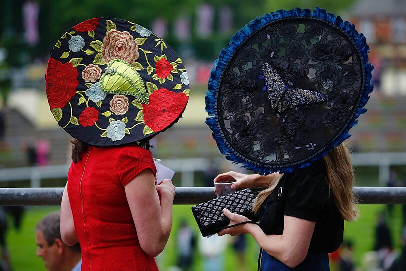Royal Ascot - die schrägste Hut-Parade der Welt!